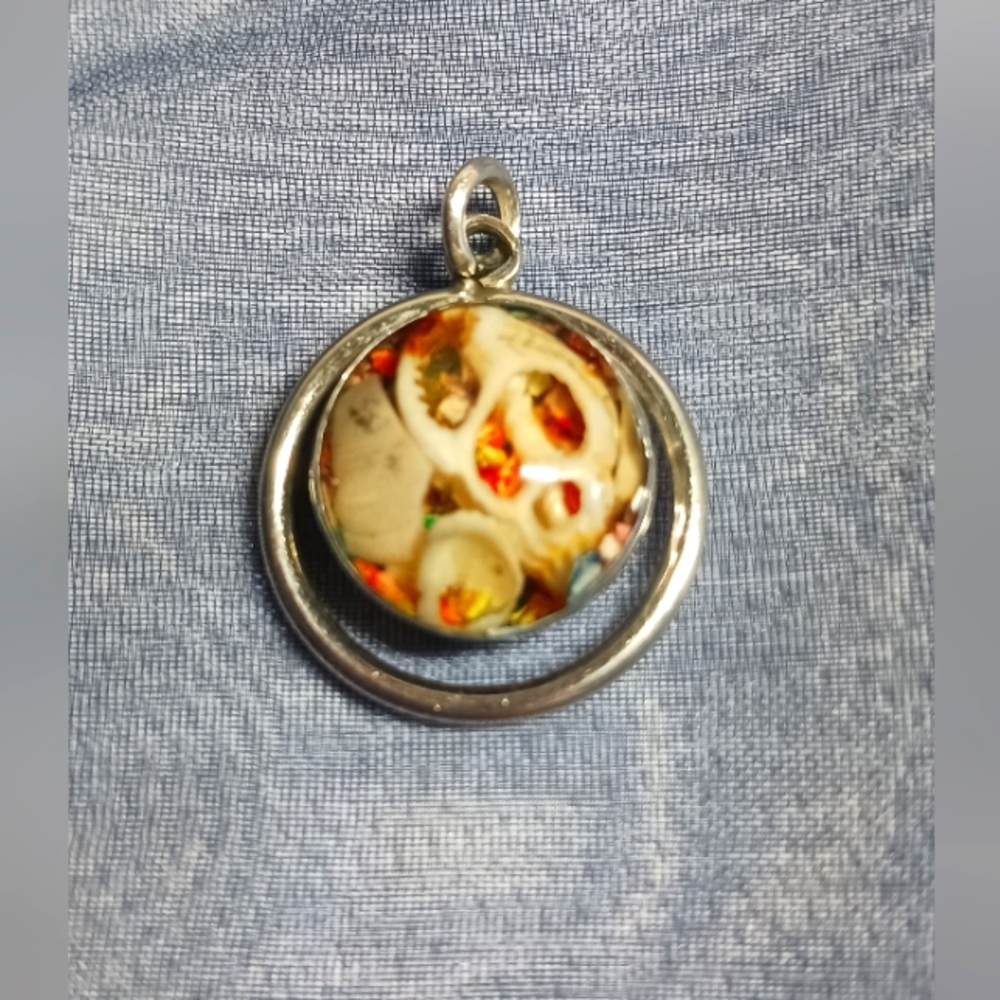 Rare find vintage Sea Shell in Glass pendant